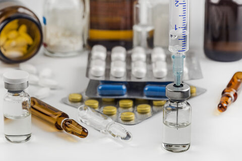 Medicines, Needle and Syringe for Treatment.